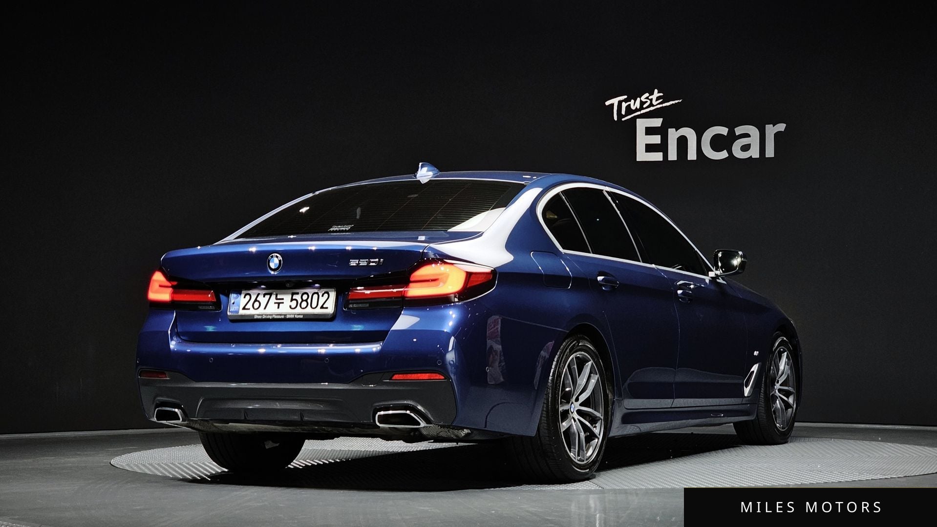 BMW 5 Series (G30) 2021 — миниатюра 2