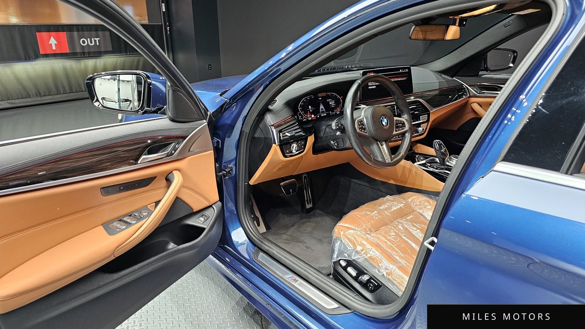 BMW 5 Series (G30) 2021 — миниатюра 13