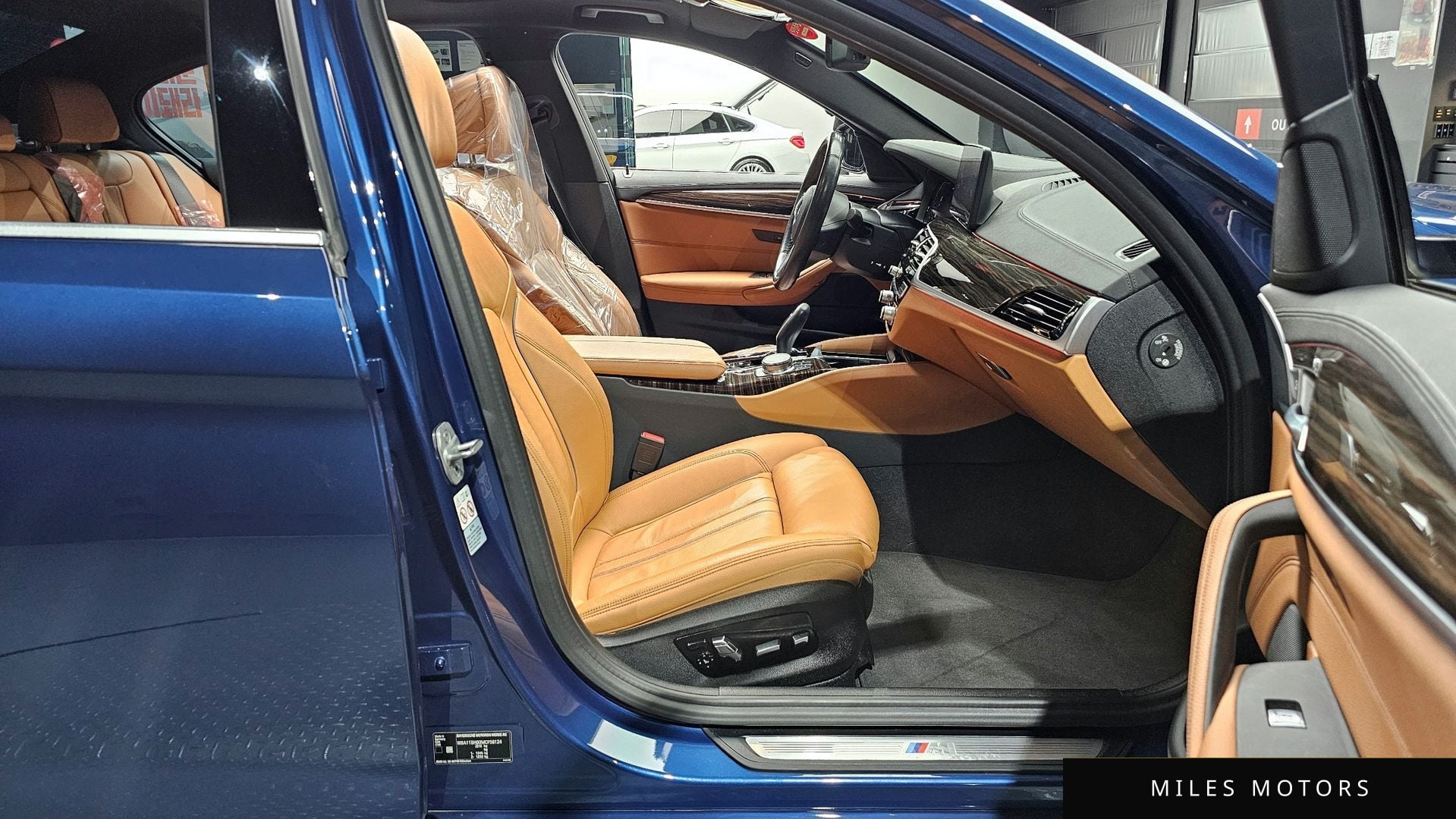 BMW 5 Series (G30) 2021 — миниатюра 17