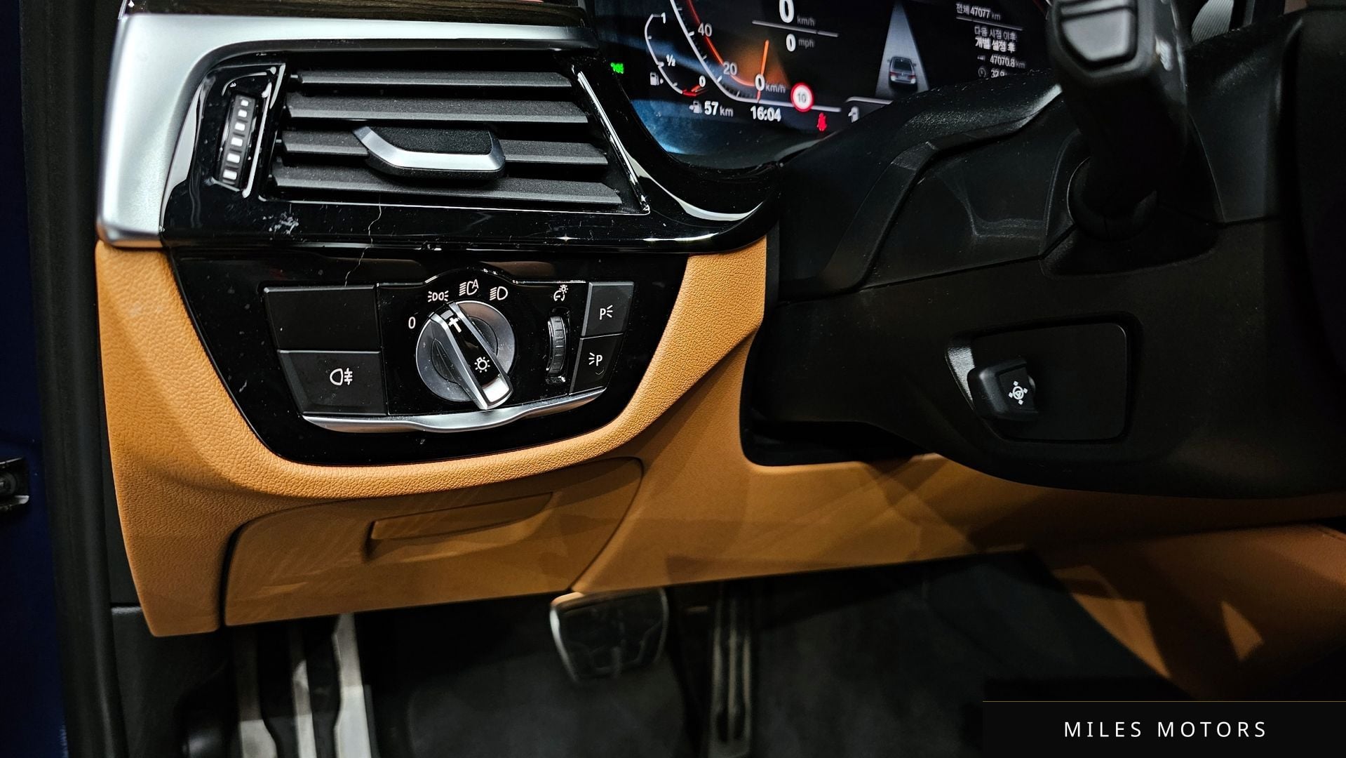 BMW 5 Series (G30) 2021 — миниатюра 29