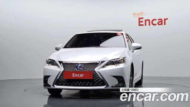 Лексус CT200h 2018 — миниатюра 3