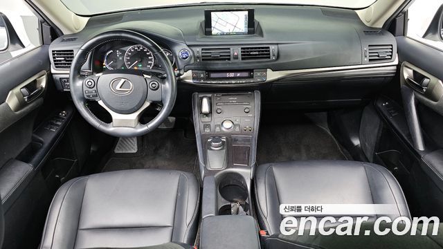 Лексус CT200h 2018 — миниатюра 10