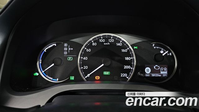 Лексус CT200h 2018 — миниатюра 11