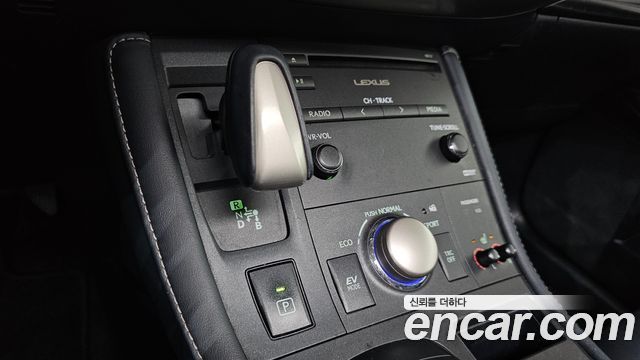 Лексус CT200h 2018 — миниатюра 12