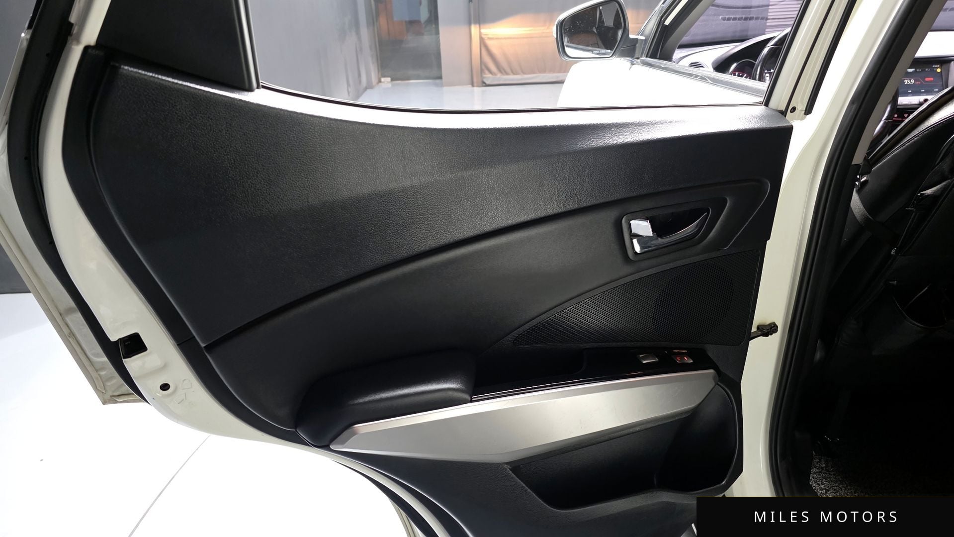 KG Mobility Tivoli 2015 — миниатюра 15