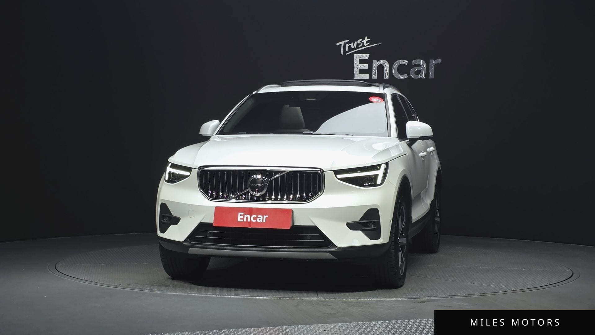 Volvo XC40 2024 — миниатюра 3