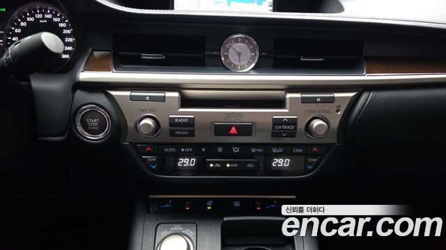 Лексус ES350 2014 — миниатюра 16