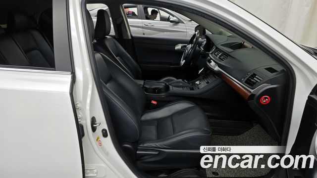 Лексус CT200h 2012 — миниатюра 12