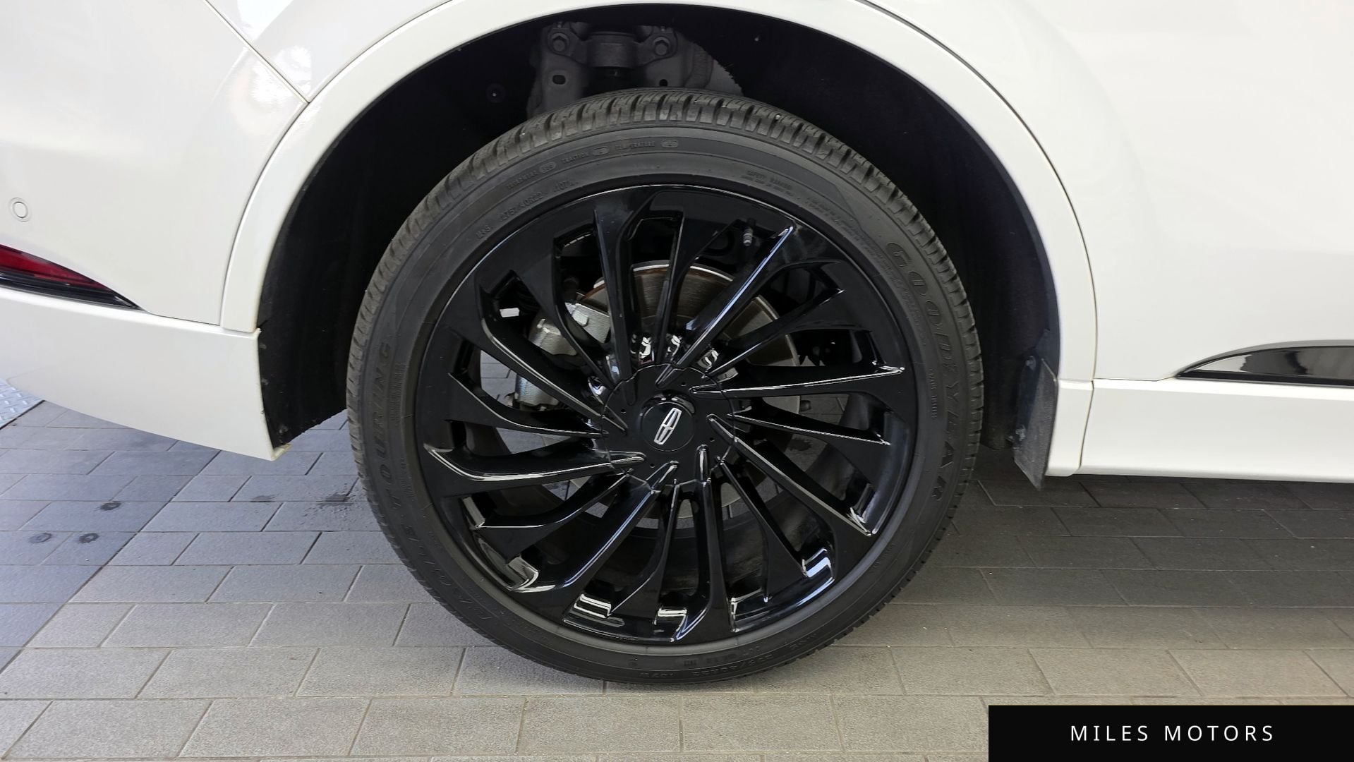 Lincoln Aviator 2023 — миниатюра 5