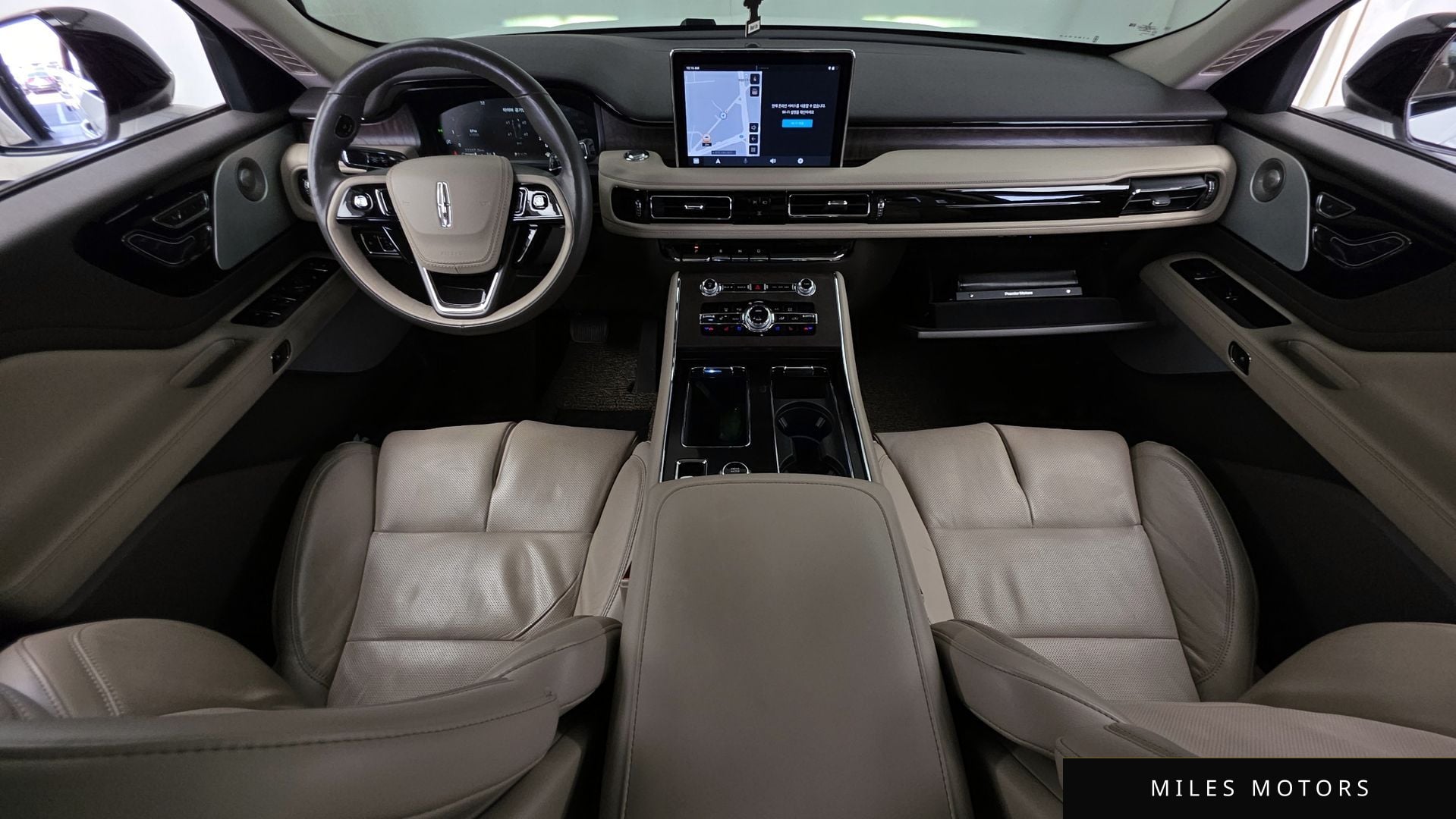 Lincoln Aviator 2023 — миниатюра 10