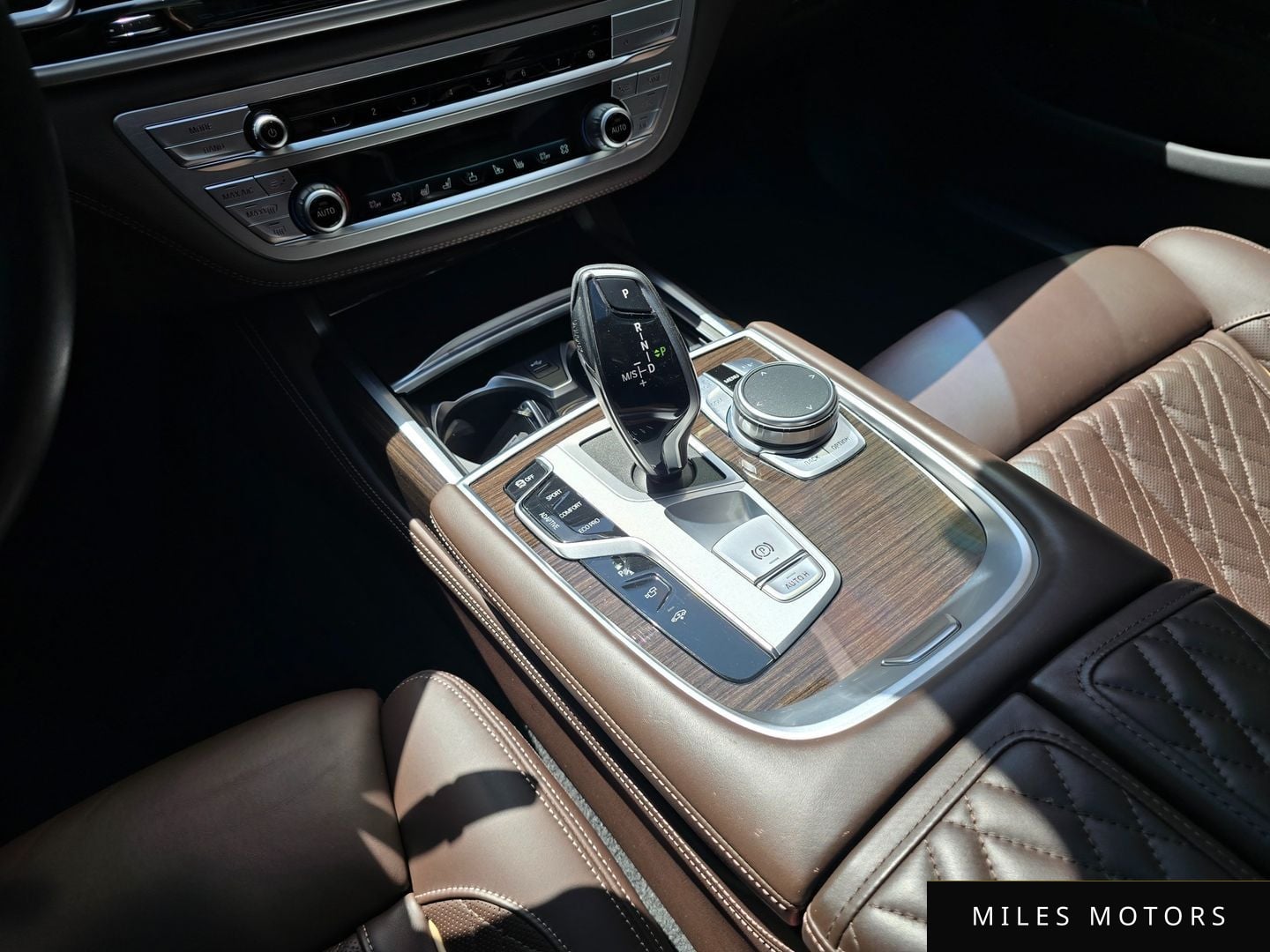 BMW 7 Series (G11) 2021 — миниатюра 9