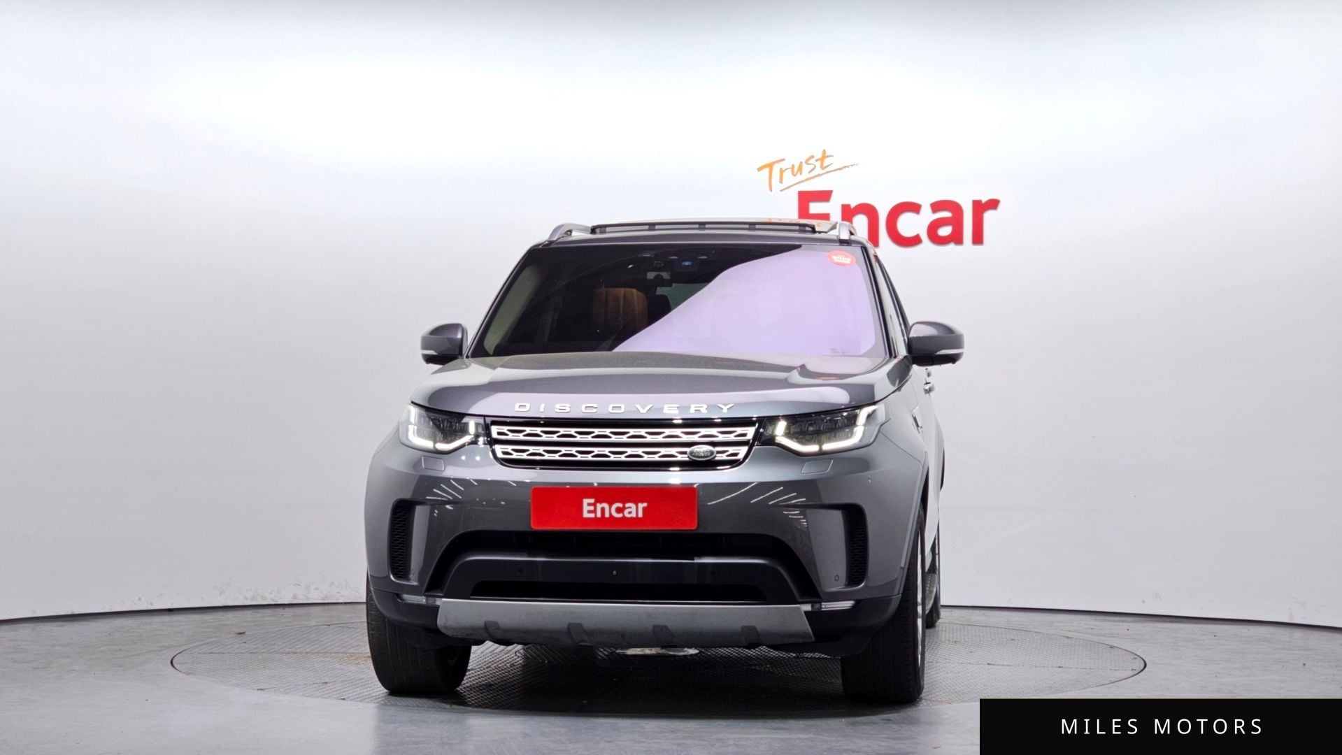 Land Rover Discovery 2017 — миниатюра 3