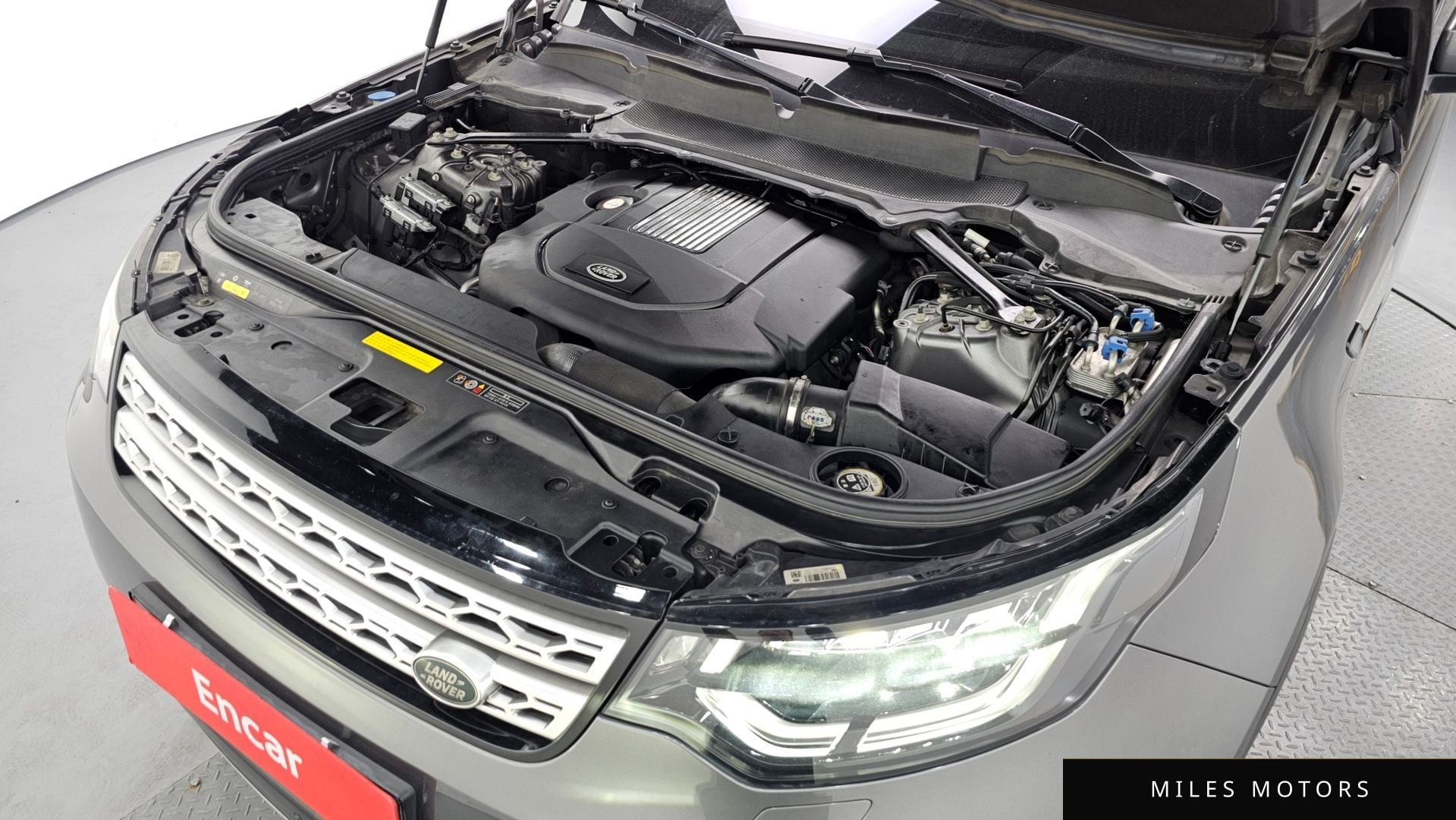 Land Rover Discovery 2017 — миниатюра 6