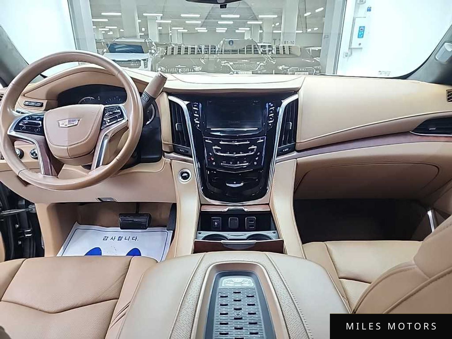 Cadillac Escalade 2017 — миниатюра 7