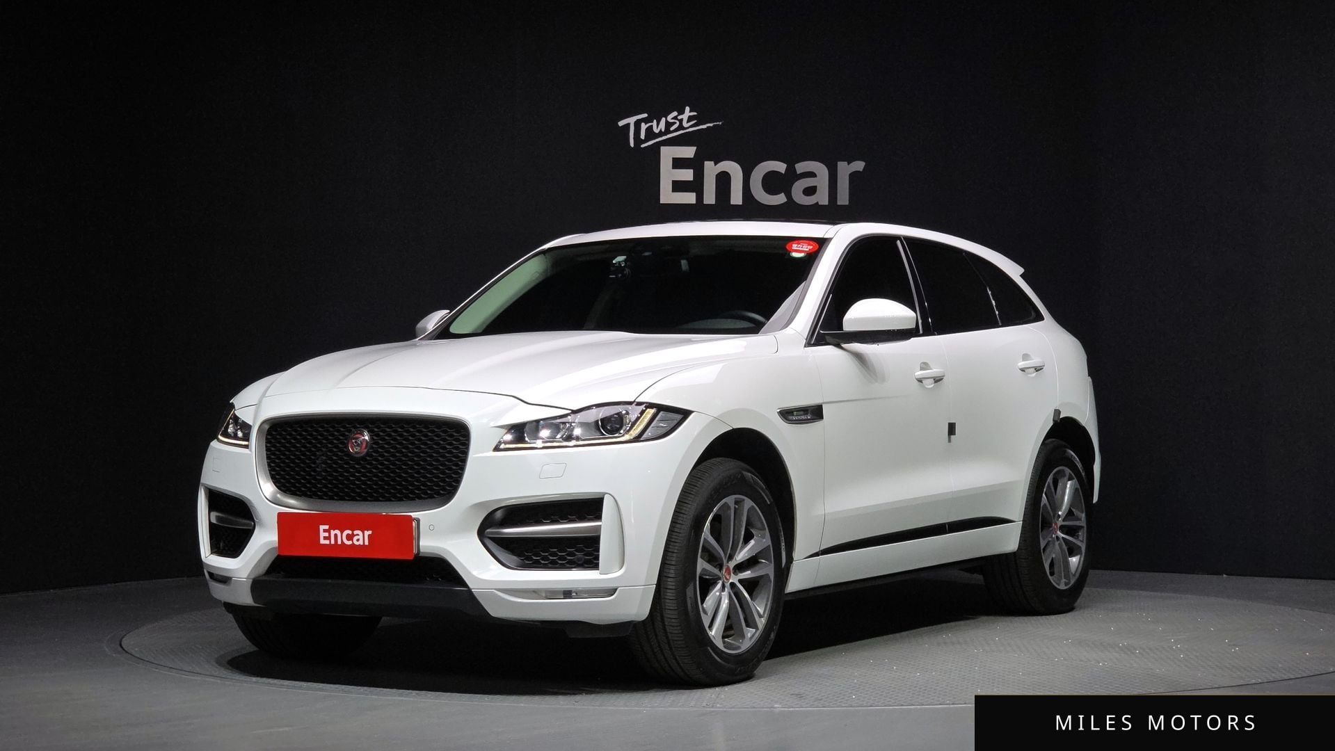 Jaguar F-PACE 2017