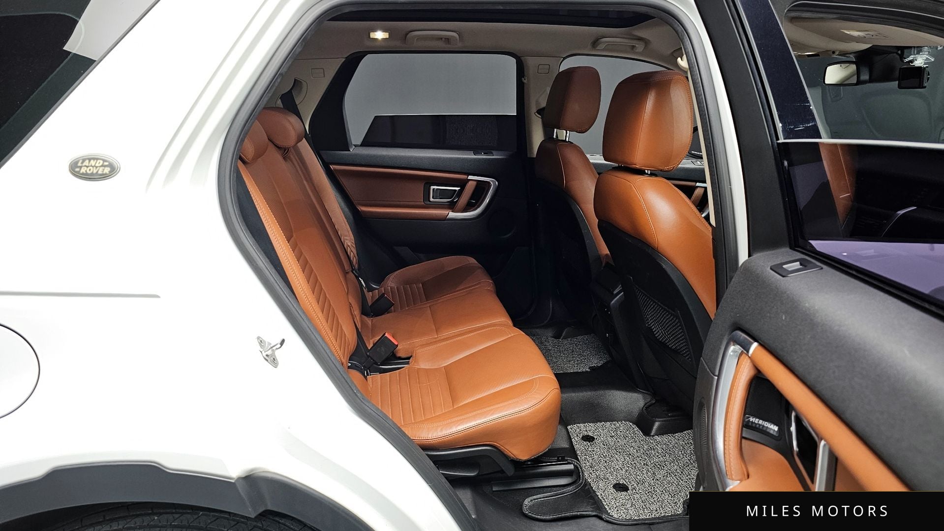 Land Rover Discovery Sport 2016 — миниатюра 11