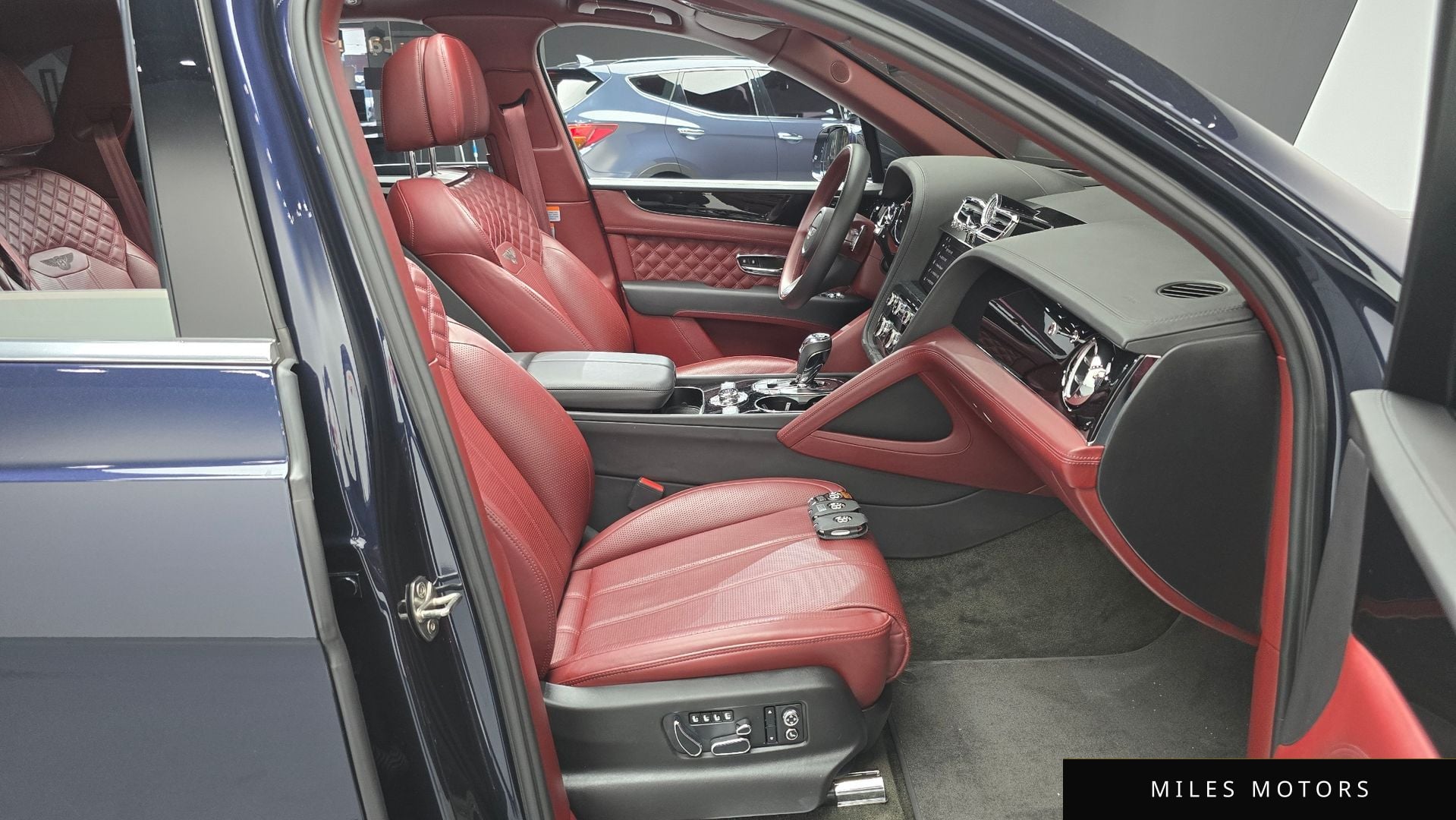 Bentley 벤테이가 2021 — миниатюра 11