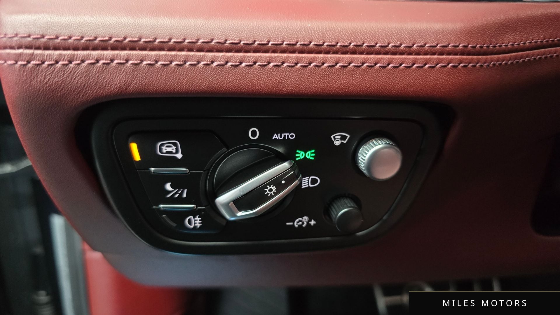 Bentley 벤테이가 2021 — миниатюра 17