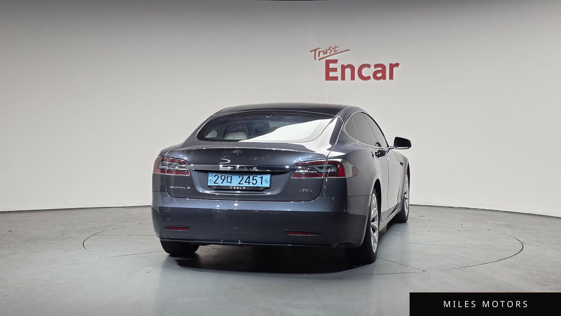 Tesla Model S 2018 — миниатюра 4