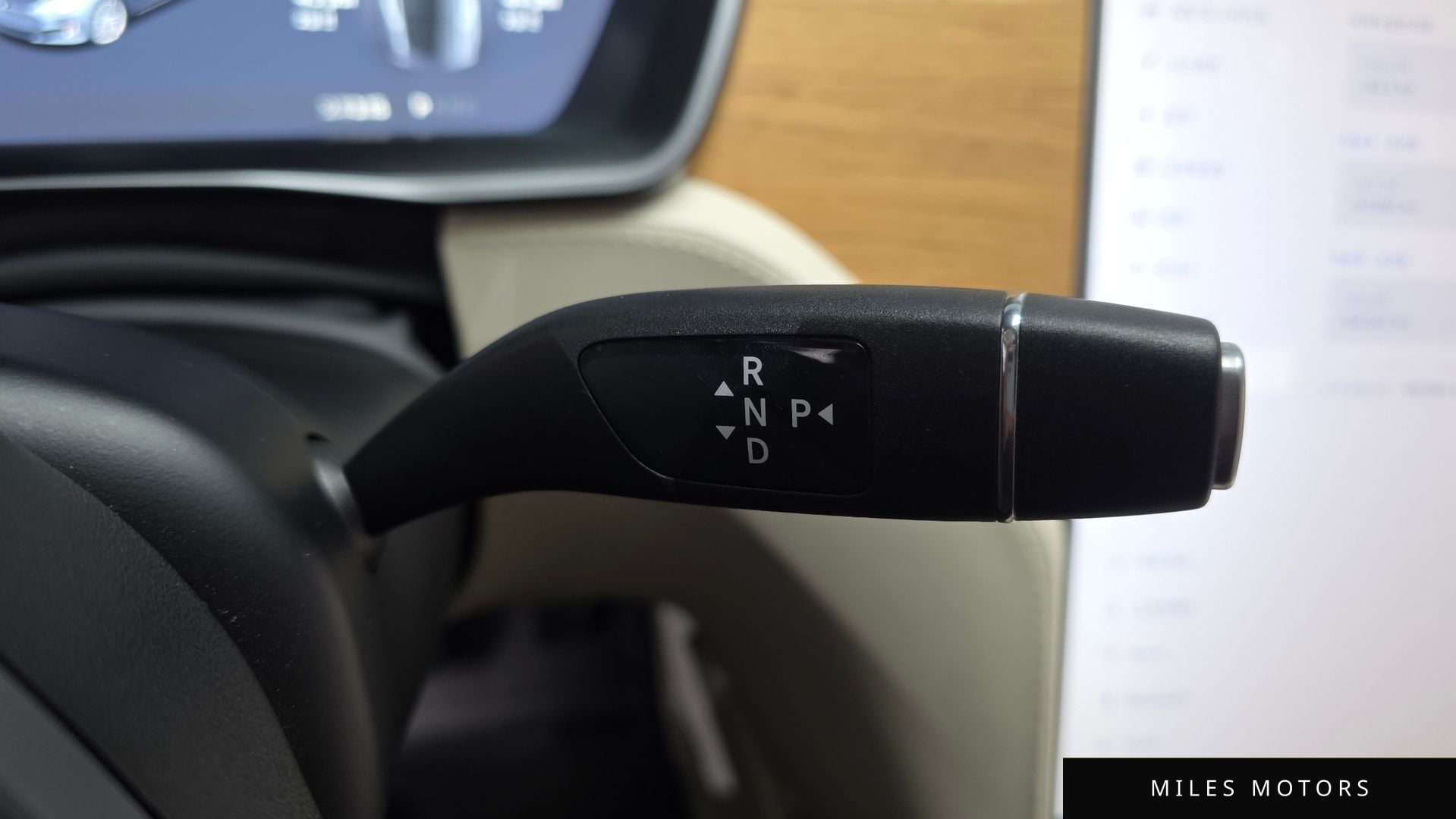 Tesla Model S 2018 — миниатюра 12