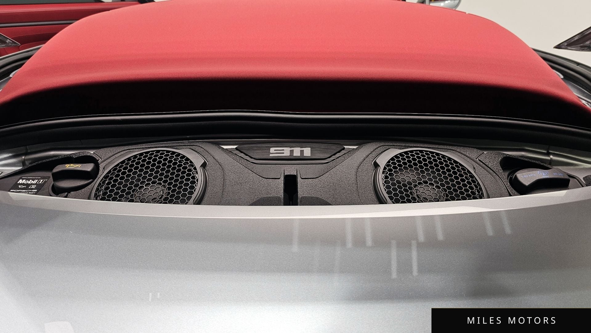 Porsche 911 (992) 2025 — миниатюра 6