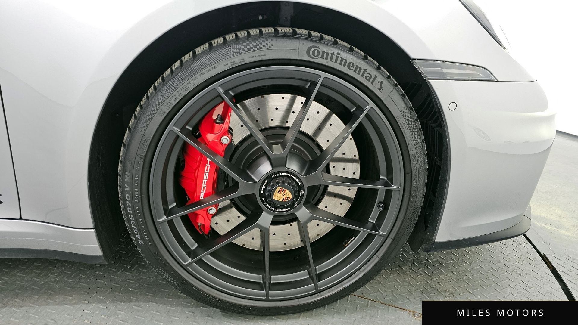 Porsche 911 (992) 2025 — миниатюра 7