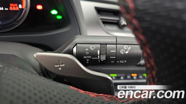 Лексус UX250h 2021 — миниатюра 19