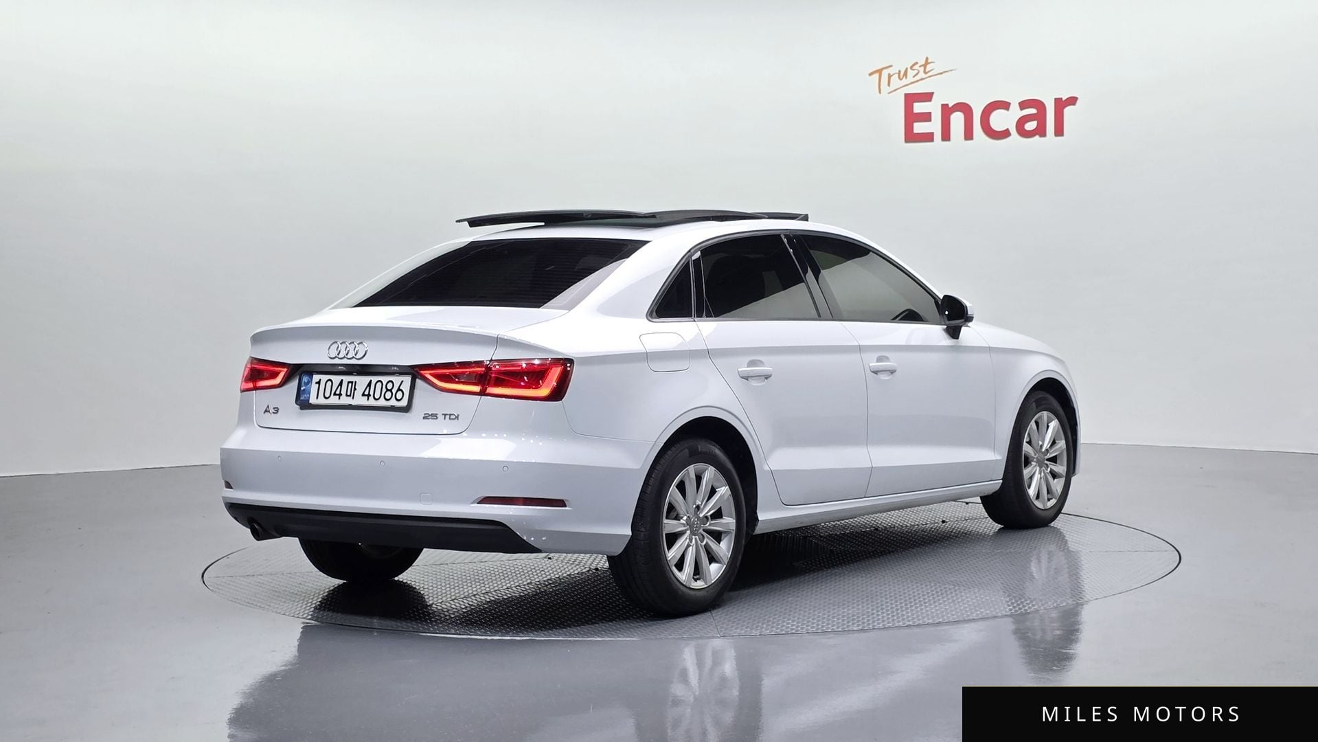 Audi A3 2015 — миниатюра 2
