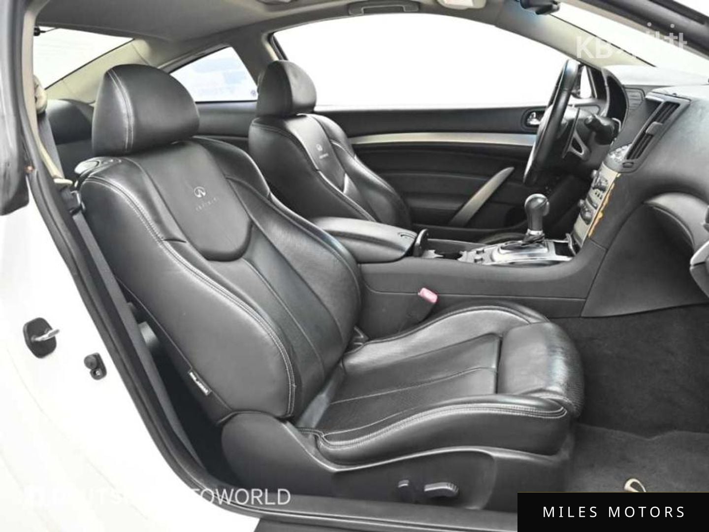 Infiniti G37 2010 — миниатюра 10