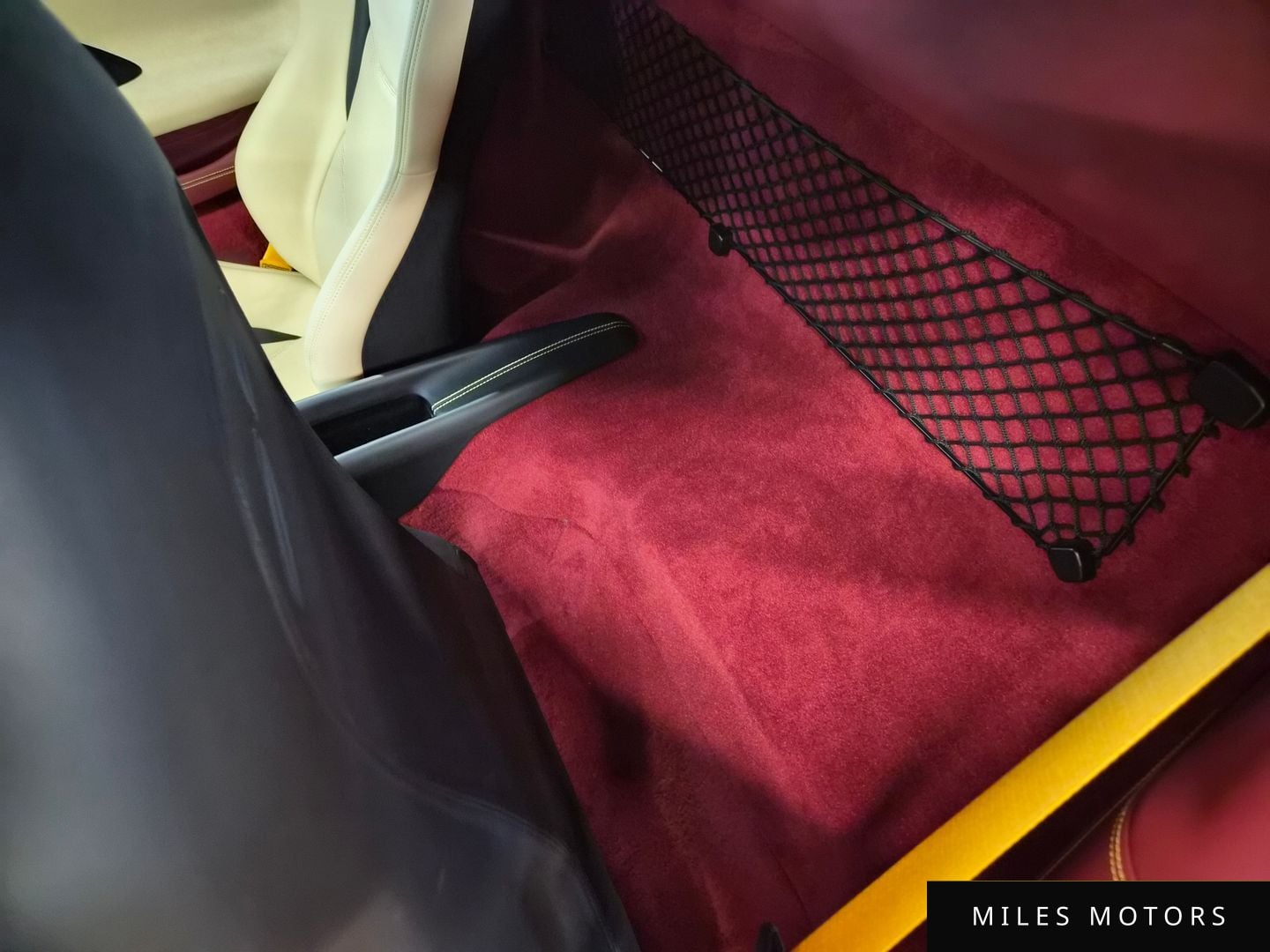Ferrari 296 GTB 2024 — миниатюра 11