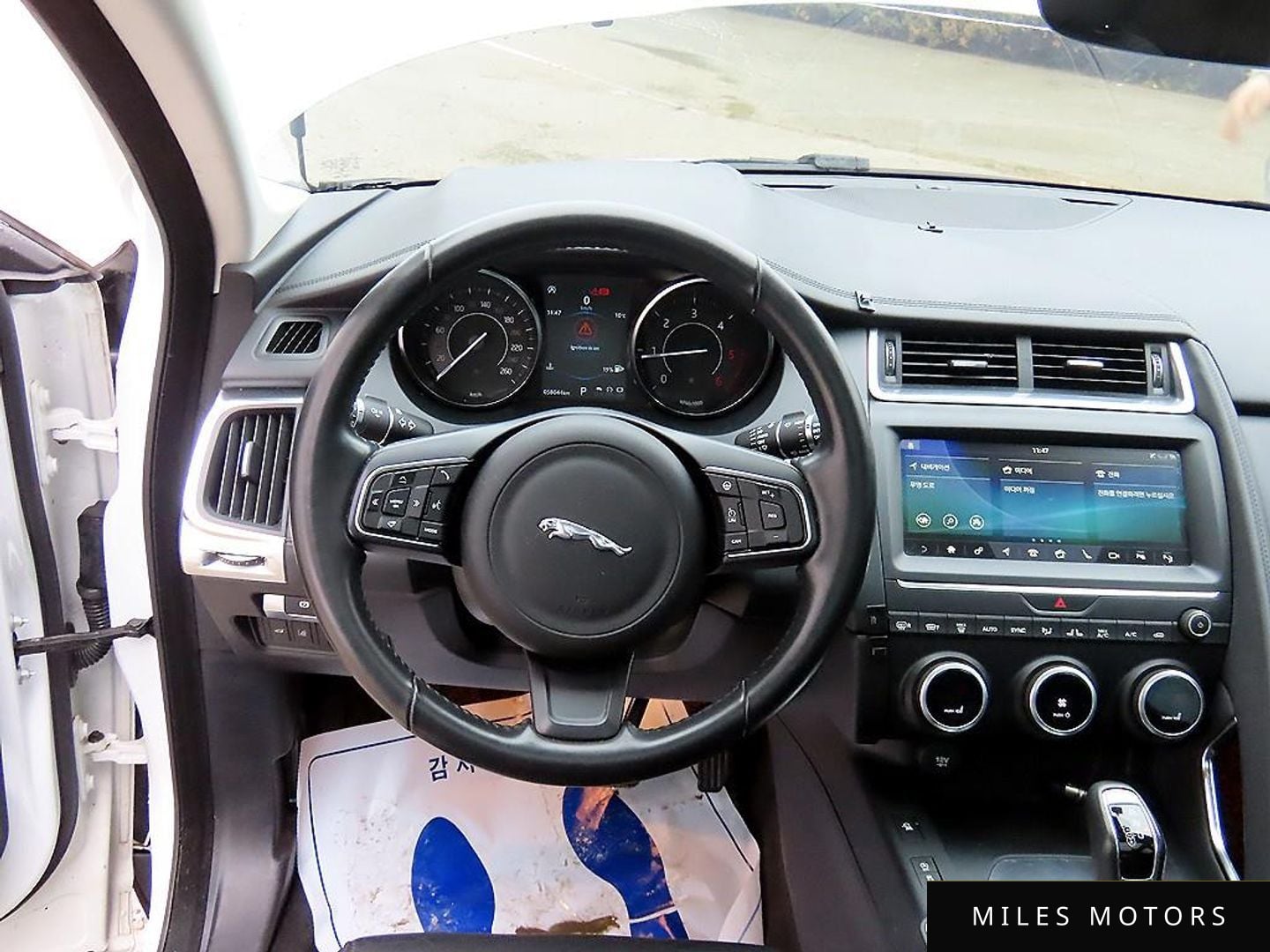 Jaguar E-PACE 2019 — миниатюра 8