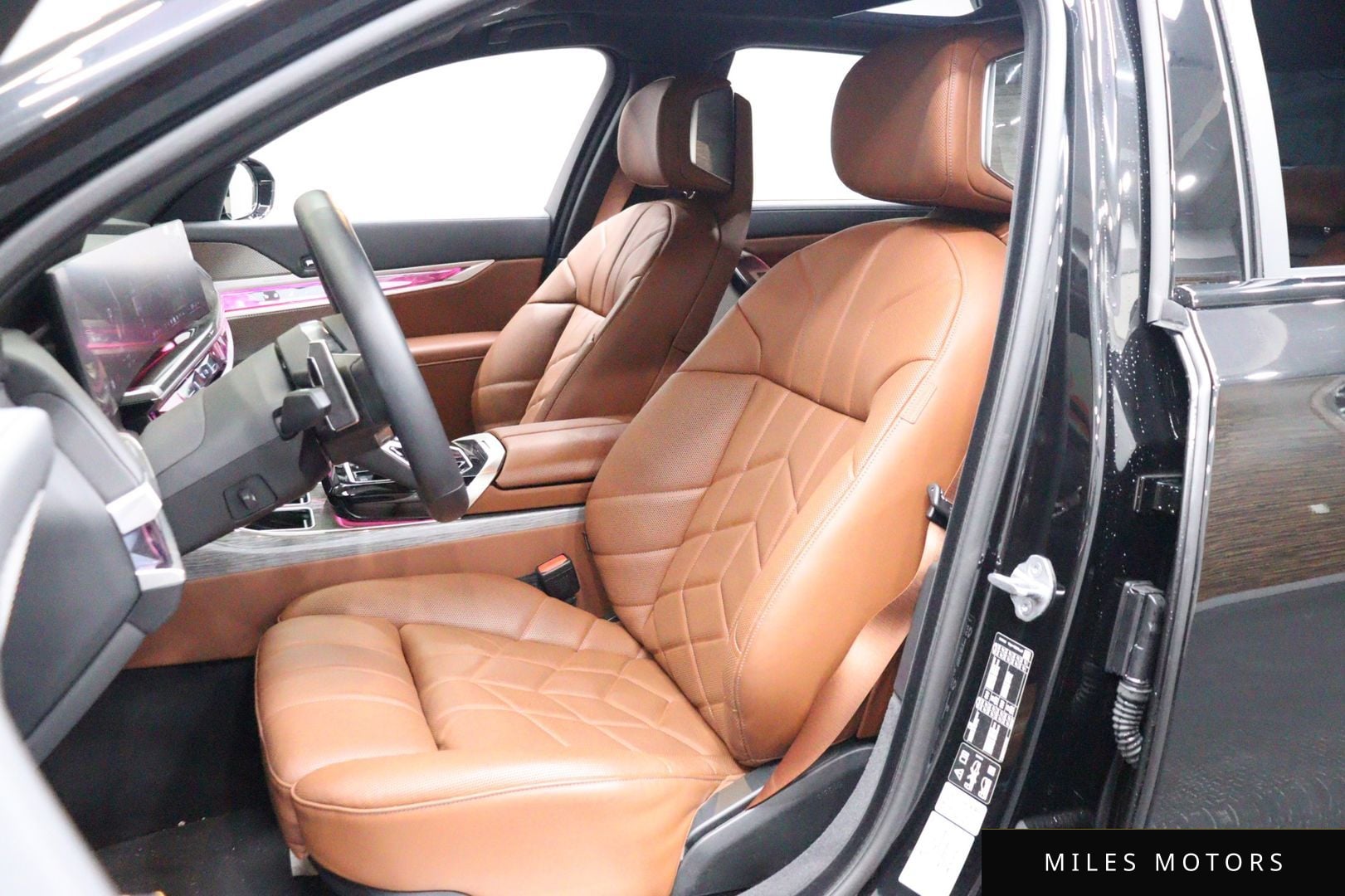 BMW 7 Series (G70) 2024 — миниатюра 6