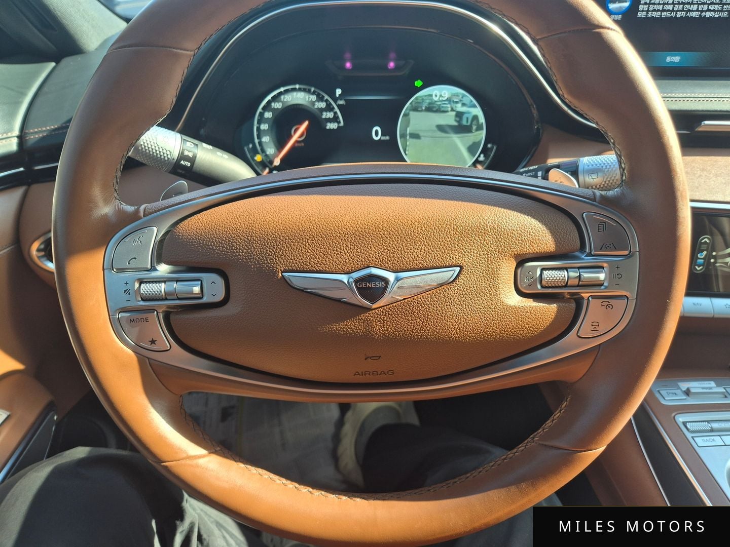 Genesis GV70 2022 — миниатюра 10