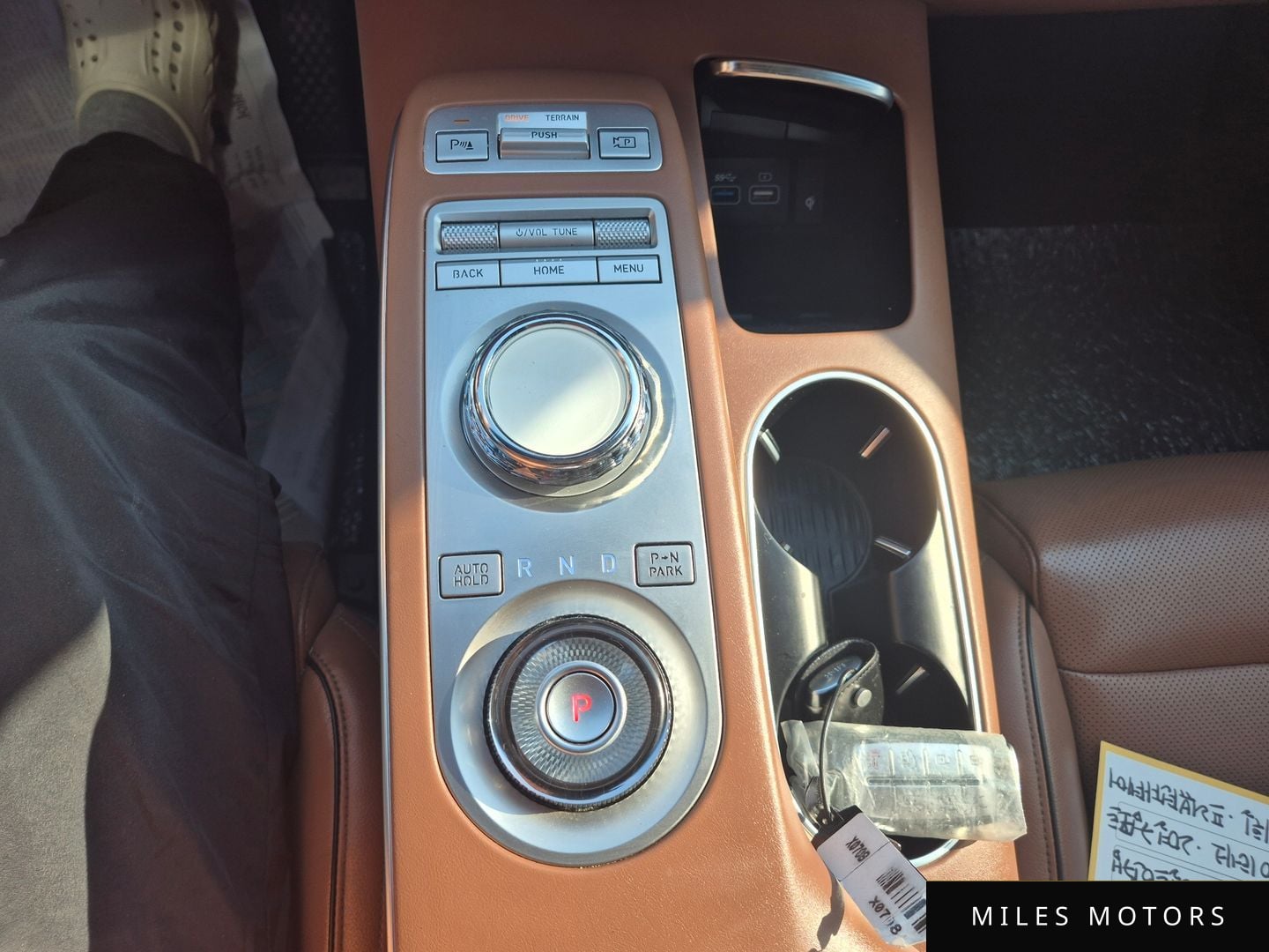 Genesis GV70 2022 — миниатюра 11
