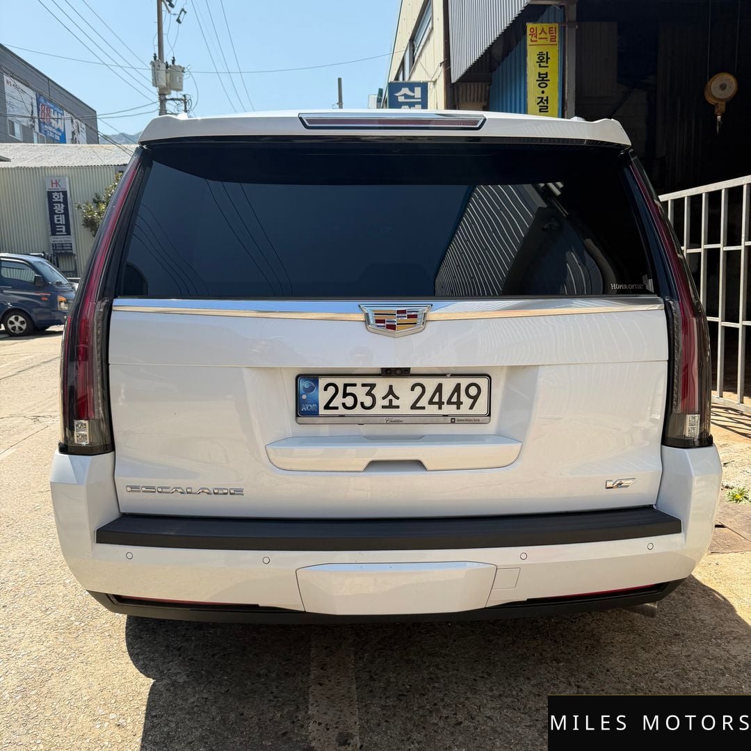 Cadillac Escalade 2017 — миниатюра 4