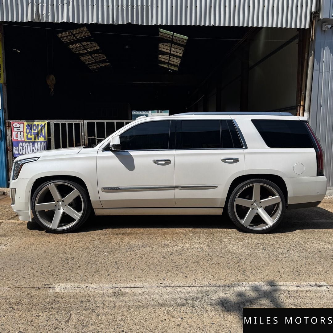 Cadillac Escalade 2017 — миниатюра 5
