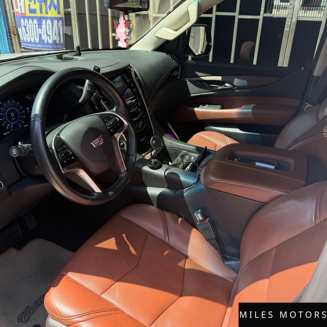 Cadillac Escalade 2017 — миниатюра 8