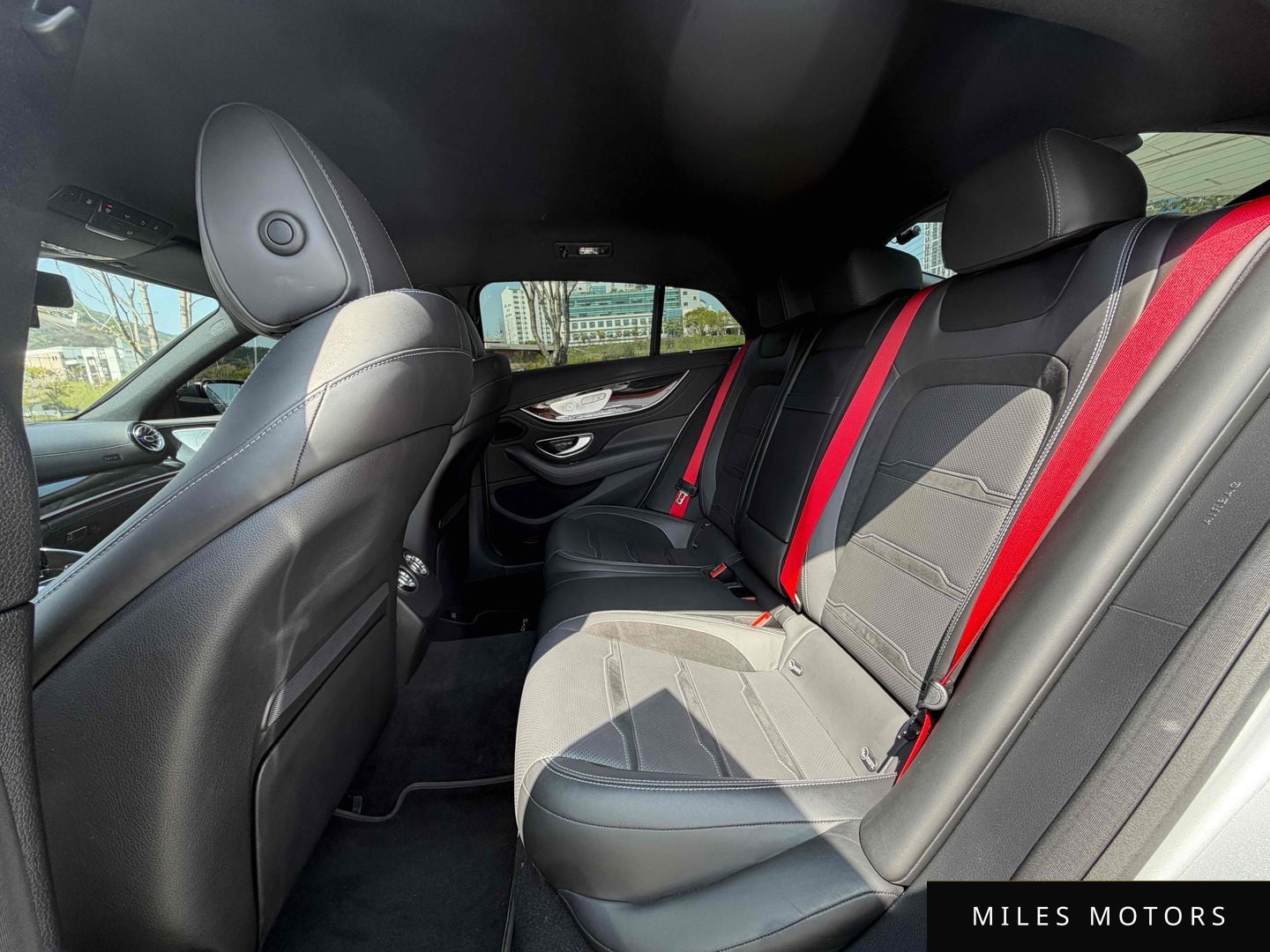 Mercedes-Benz AMG GT 2019 — миниатюра 11