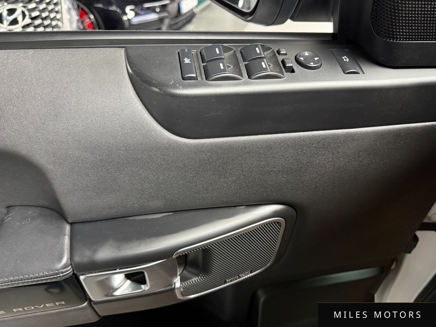 Land Rover Range Rover 2012 — миниатюра 11