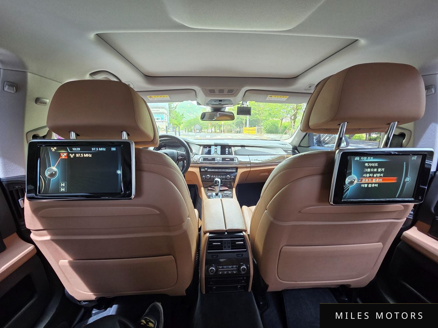 BMW 7 Series (F01) 2015 — миниатюра 7