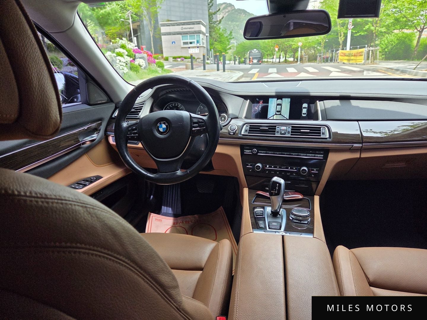 BMW 7 Series (F01) 2015 — миниатюра 9