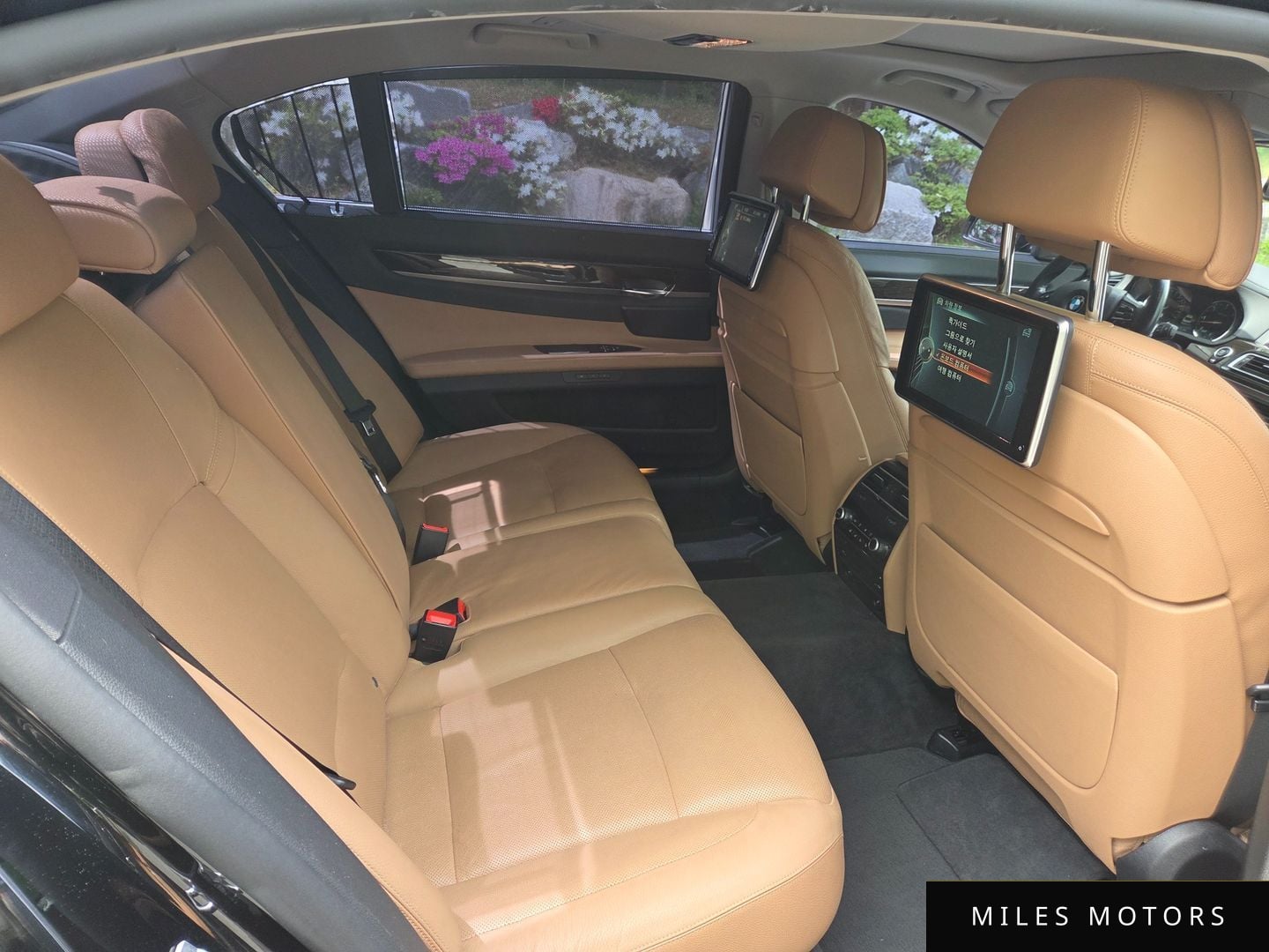 BMW 7 Series (F01) 2015 — миниатюра 10