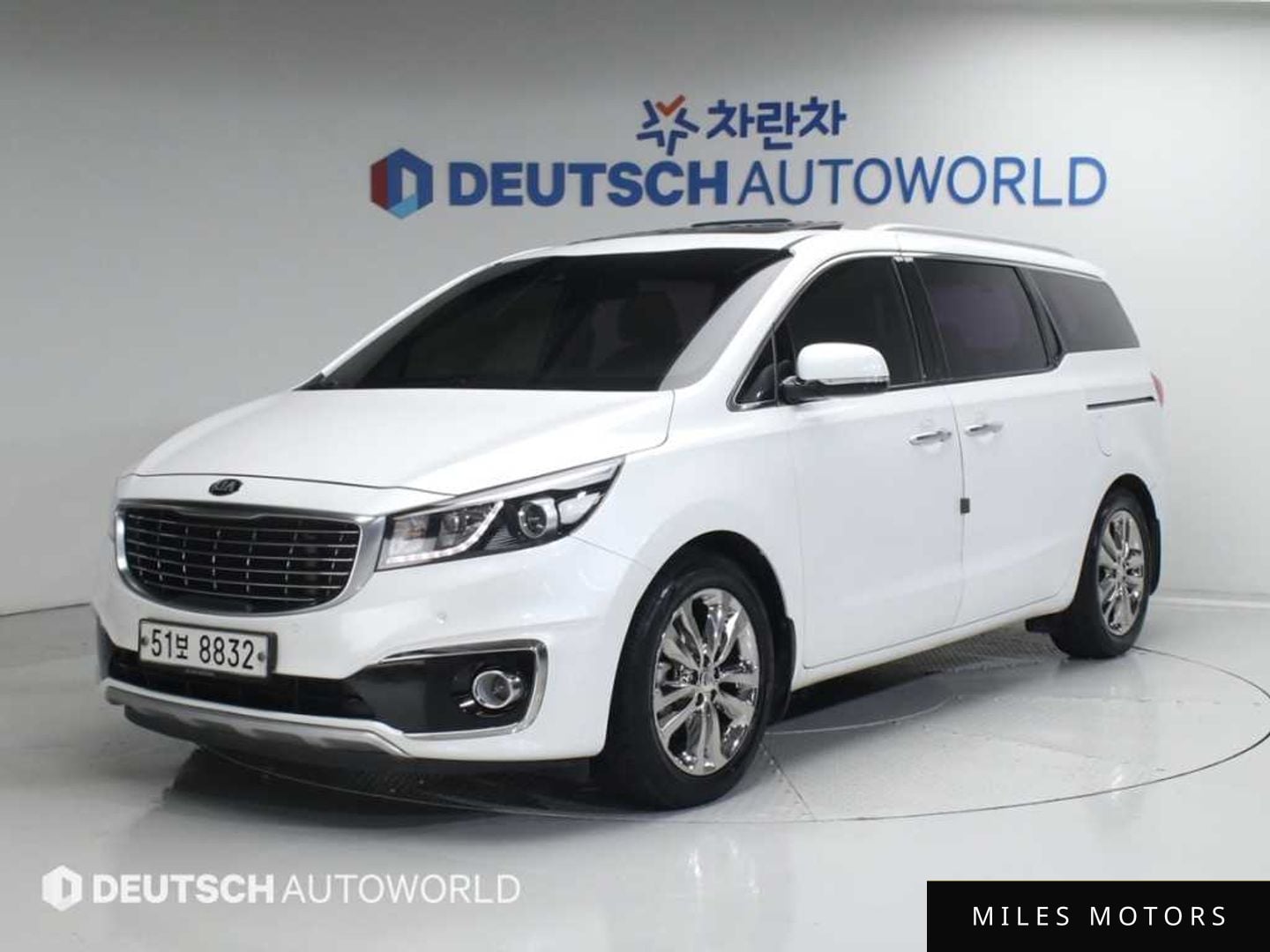 Kia Canival 2016 — фото 1 из 12