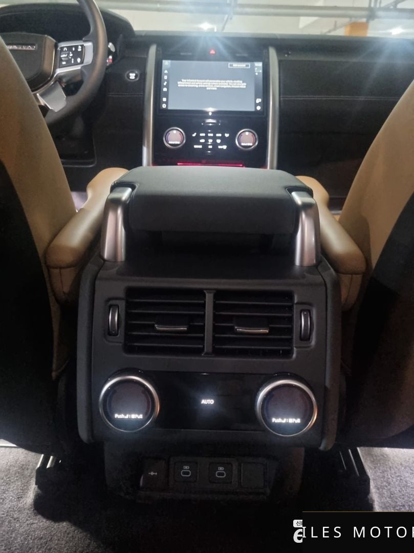 Land Rover Discovery 2025 — миниатюра 10