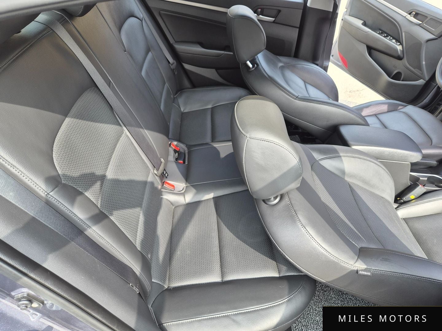 Hyundai AVANTE 2018 — миниатюра 9