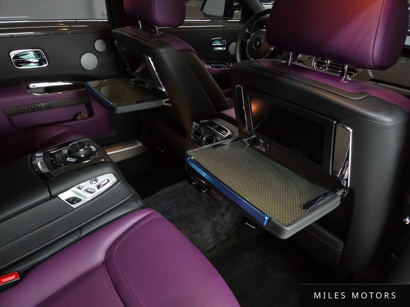 Rolls-Royce 고스트 2020 — миниатюра 9