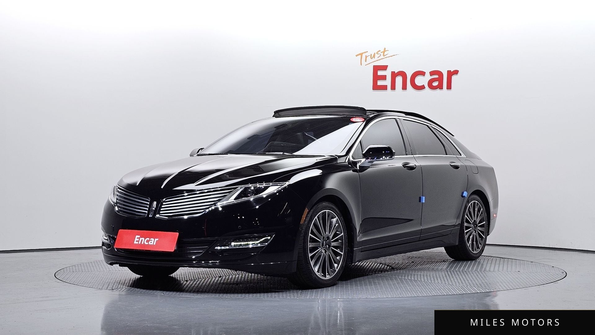 Lincoln MKZ 2016 — фото 1 из 12