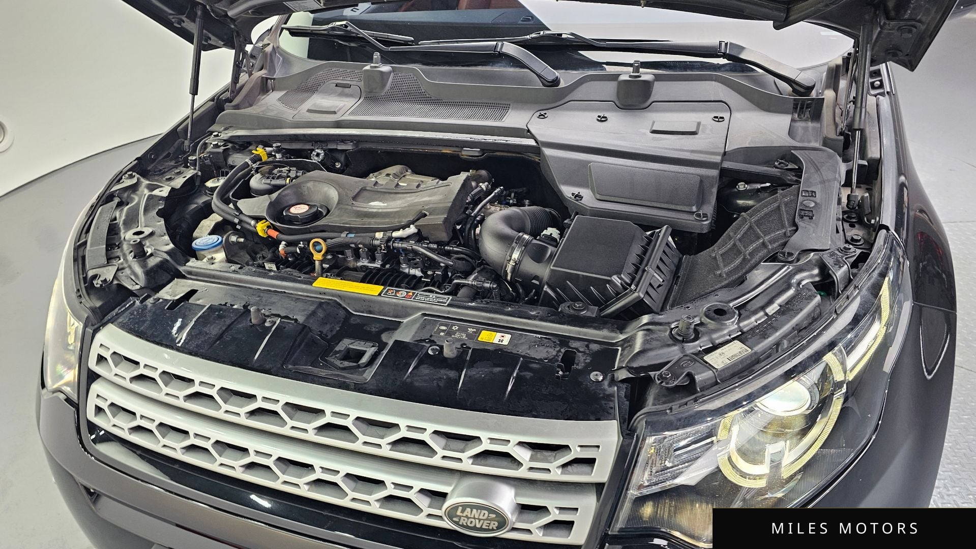 Land Rover Discovery Sport 2016 — миниатюра 6
