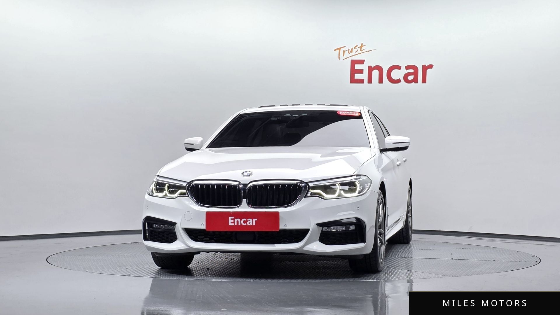 BMW 5 Series (G30) 2018 — миниатюра 2