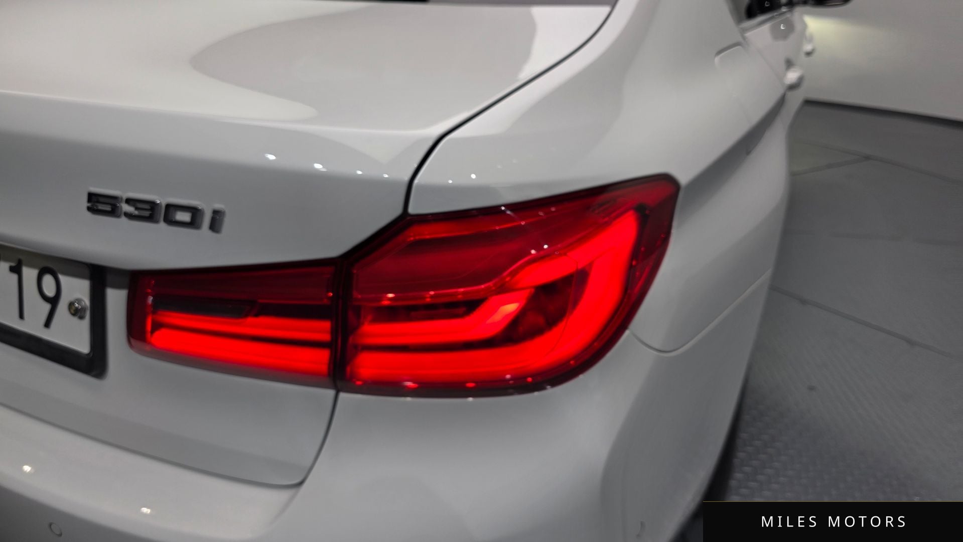 BMW 5 Series (G30) 2018 — миниатюра 8